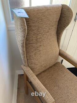 ABLEWORLD Tarvin Winged Fireside Upright Chair for Elderly/Disabled Ex Con Beige