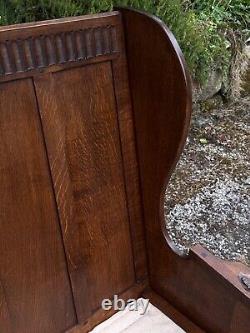 A Nigel Griffiths Oak Two Seater Leather Fireside Chair Settee Winged Armchair