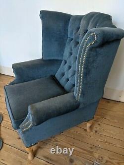Chesterfield Buttoned Queen Anne Sofa Armchair Wing Back Fireside Lounge Chair
