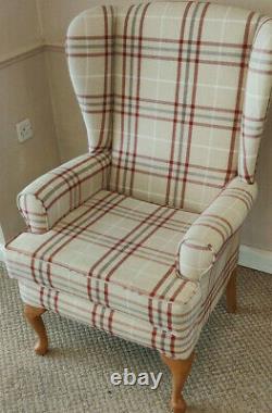 HSL Buckingham Fireside Chair, Petit, in Nobel Check