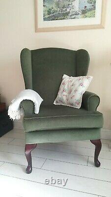 HSL Wing Back Armchair Fireside Chair Queen Anne Legs Wood Frame Green Fabric