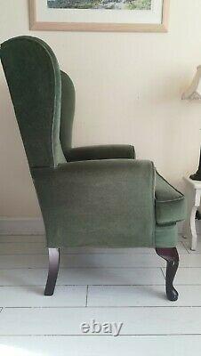 HSL Wing Back Armchair Fireside Chair Queen Anne Legs Wood Frame Green Fabric