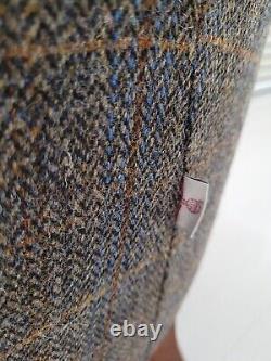 Harris Tweed'MacKenzie' style wingback Armchair button, fireside chair 2/2