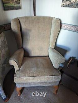 Parker knoll Penshurst Classic Fireside Wing Chair & extra headrest