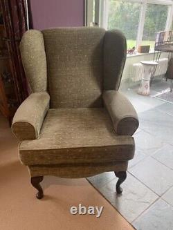 VINTAGE PARKER KNOLL-WINGBACK-Fireside, library ARMCHAIR. Green Chenille Fabric