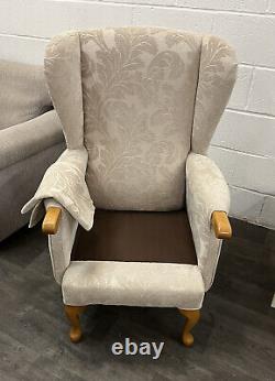WINGBACK HSL Helmsley FIRESIDE CHAIR Wood Finish ex Display Local? RRP£899